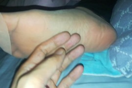 挠醉酒女同事丝袜脚 - N812