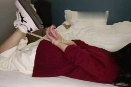 学妹挠脚心老板 - M681